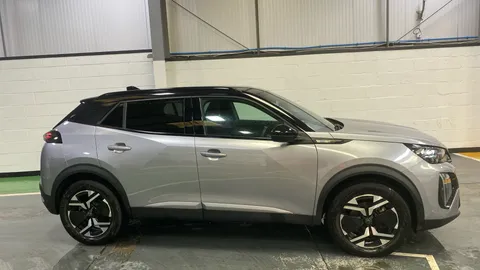 PEUGEOT 2008 100kW GT 50kWh Auto