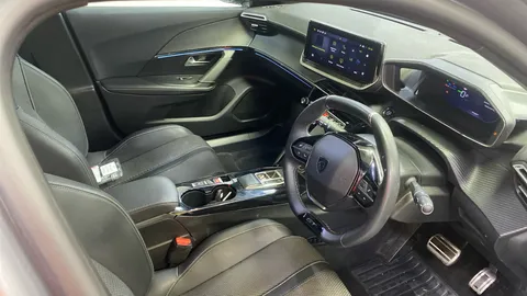 PEUGEOT 2008 100kW GT 50kWh Auto