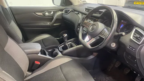 Nissan Qashqai 1.3 DiG-T Acenta Premium 5dr