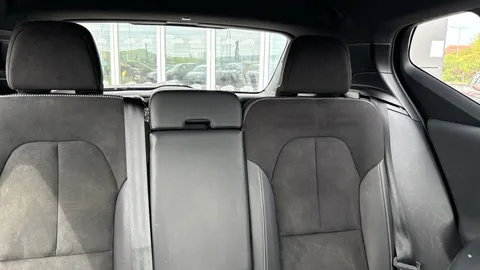 VOLVO XC40 1.5 T3 [163] R DESIGN