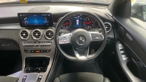 MERCEDES-BENZ GLC GLC 220d 4Matic AMG Line 9G-Tronic