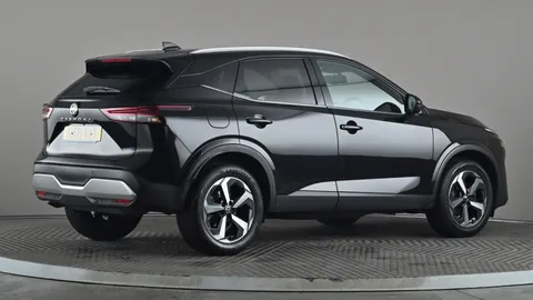 NISSAN QASHQAI 1.3 DiG-T MH N-Connecta