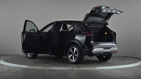 NISSAN QASHQAI 1.3 DiG-T MH N-Connecta