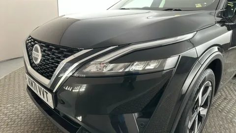 NISSAN QASHQAI 1.3 DiG-T MH N-Connecta