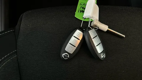 NISSAN QASHQAI 1.3 DiG-T MH N-Connecta