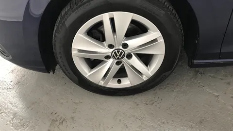 VOLKSWAGEN GOLF 1.5 TSI Life