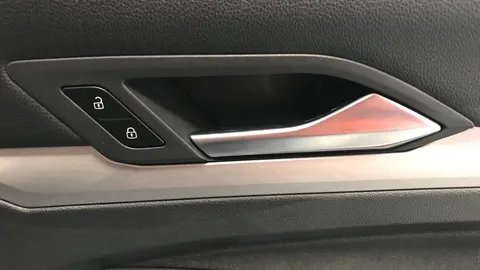 VOLKSWAGEN GOLF 1.5 TSI Life
