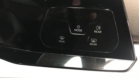VOLKSWAGEN GOLF 1.5 TSI Life