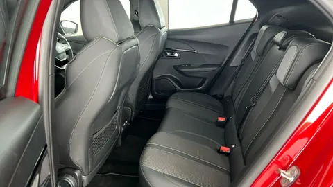 PEUGEOT 2008 1.2 PureTech 130 GT
