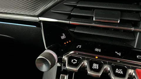 PEUGEOT 2008 1.2 PureTech 130 GT