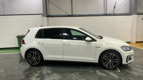 VOLKSWAGEN GOLF 1.4 TSI GTE DSG