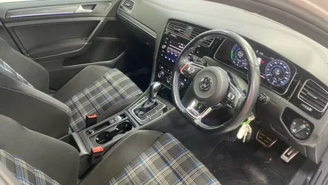 VOLKSWAGEN GOLF 1.4 TSI GTE DSG