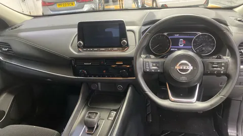 NISSAN QASHQAI 1.3 DiG-T MH 158 Acenta Premium Xtronic