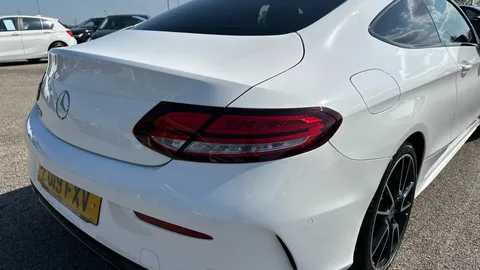 MERCEDES-BENZ C CLASS C200 AMG Line 9G-Tronic