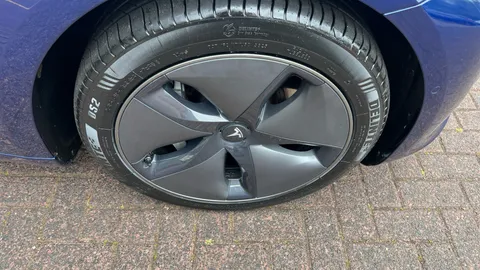 TESLA MODEL 3 Long Range AWD Auto