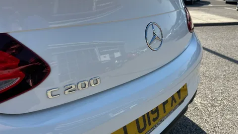 MERCEDES-BENZ C CLASS C200 AMG Line 9G-Tronic