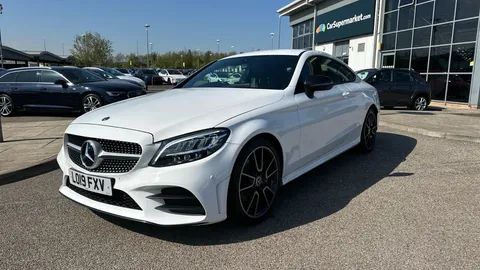MERCEDES-BENZ C CLASS C200 AMG Line 9G-Tronic
