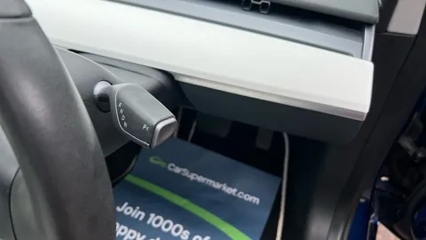 TESLA MODEL 3 Long Range AWD Auto