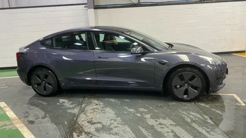 TESLA MODEL 3 RWD Auto
