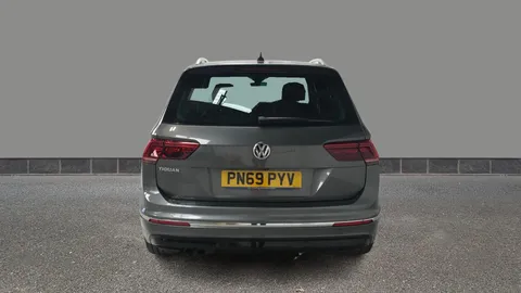 VOLKSWAGEN TIGUAN 2.0 TDi 150 R-Line Tech DSG