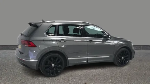 VOLKSWAGEN TIGUAN 2.0 TDi 150 R-Line Tech DSG