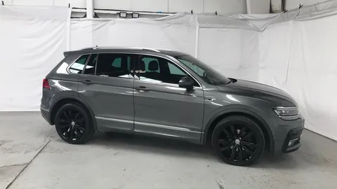VOLKSWAGEN TIGUAN 2.0 TDi 150 R-Line Tech DSG
