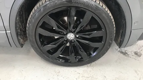 VOLKSWAGEN TIGUAN 2.0 TDi 150 R-Line Tech DSG
