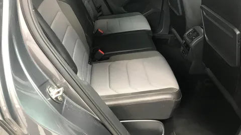 VOLKSWAGEN TIGUAN 2.0 TDi 150 R-Line Tech DSG