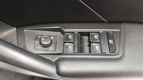 VOLKSWAGEN TIGUAN 2.0 TDi 150 R-Line Tech DSG