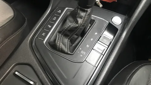 VOLKSWAGEN TIGUAN 2.0 TDi 150 R-Line Tech DSG