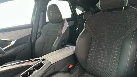 PEUGEOT 3008 157kW GT 73kWh Auto