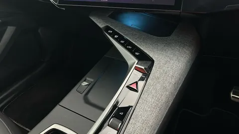 PEUGEOT 3008 157kW GT 73kWh Auto