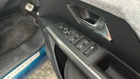 PEUGEOT 3008 157kW GT 73kWh Auto