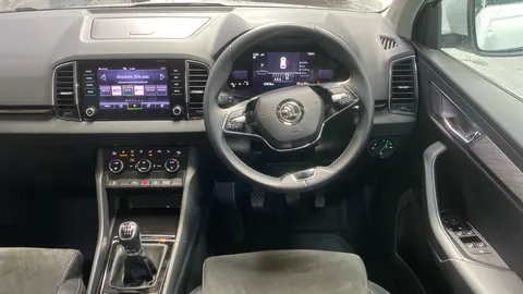 Škoda Karoq 1.5 TSI SE L 5dr