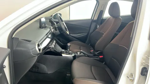 MAZDA 2 1.5 Skyactiv G 75 SE-L