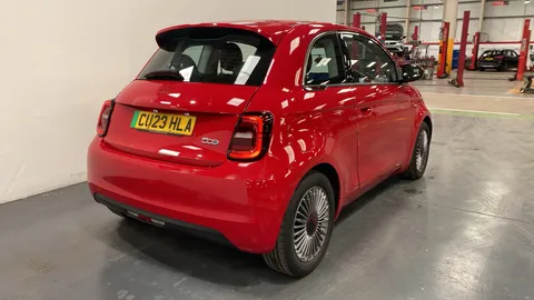 FIAT 500 87kW Red 42kWh Auto