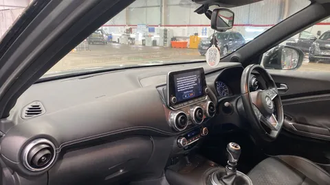 Nissan Juke 1.0 DiG-T 114 N-Connecta 5dr