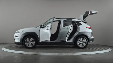 Hyundai Kona 150kW Premium 64kWh Auto