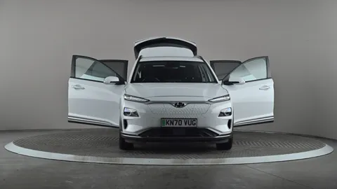 Hyundai Kona 150kW Premium 64kWh Auto