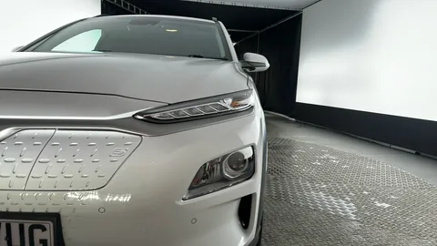 Hyundai Kona 150kW Premium 64kWh Auto