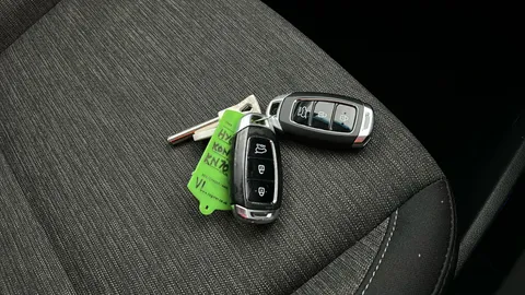 Hyundai Kona 150kW Premium 64kWh Auto