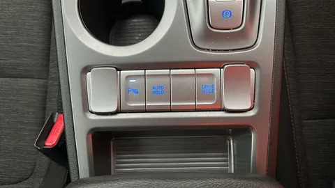 Hyundai Kona 150kW Premium 64kWh Auto