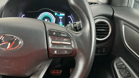 Hyundai Kona 150kW Premium 64kWh Auto