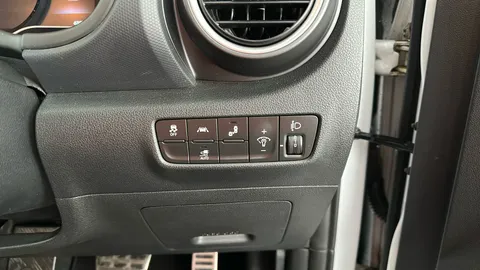 Hyundai Kona 150kW Premium 64kWh Auto