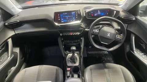 PEUGEOT 2008 1.2 PureTech Allure Premium
