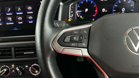 VOLKSWAGEN POLO 1.0 TSI Life DSG