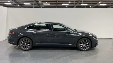 VOLKSWAGEN ARTEON 2.0 TSI SE DSG