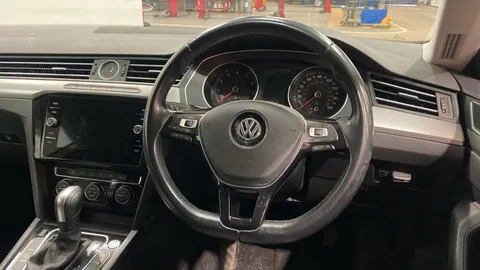 VOLKSWAGEN ARTEON 2.0 TSI SE DSG