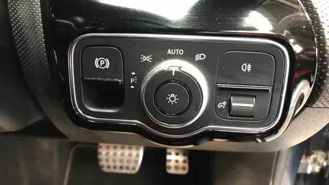 MERCEDES-BENZ A CLASS A200 AMG Line Auto