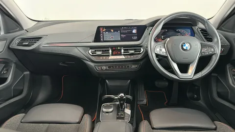 BMW 1 SERIES 118i [136] Sport Step Auto [Live Cockpit Pro]